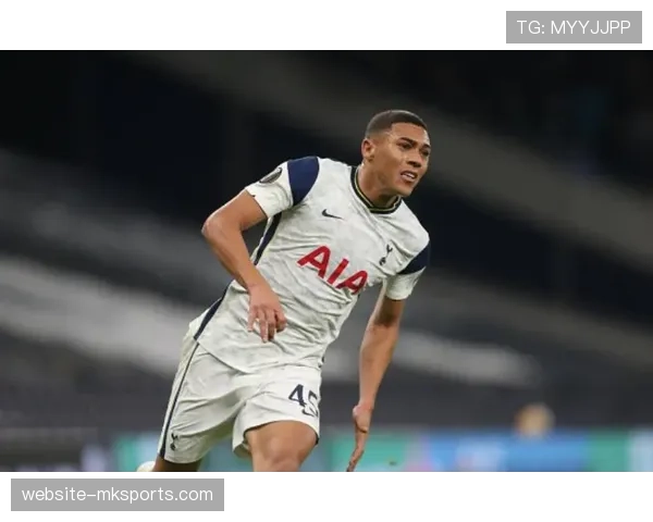 从青训到金靴：维尼修斯的崛起之路与英超青训体系